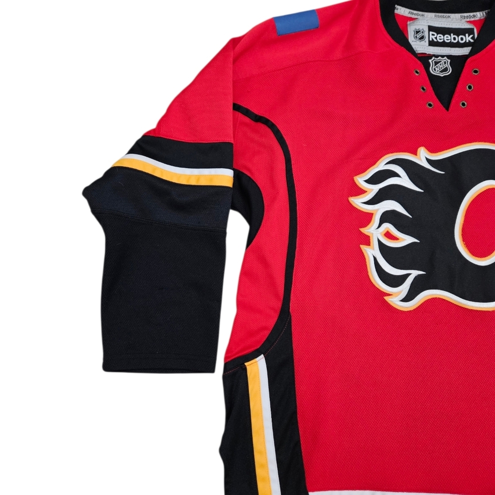 Calgary Flames Reebok Premier Jersey Size L - Picture 2 of 10
